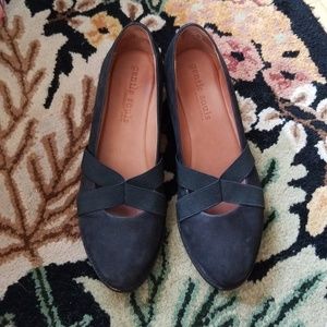 Gentle Souls by Kenneth Cole Newman Wedge Pump